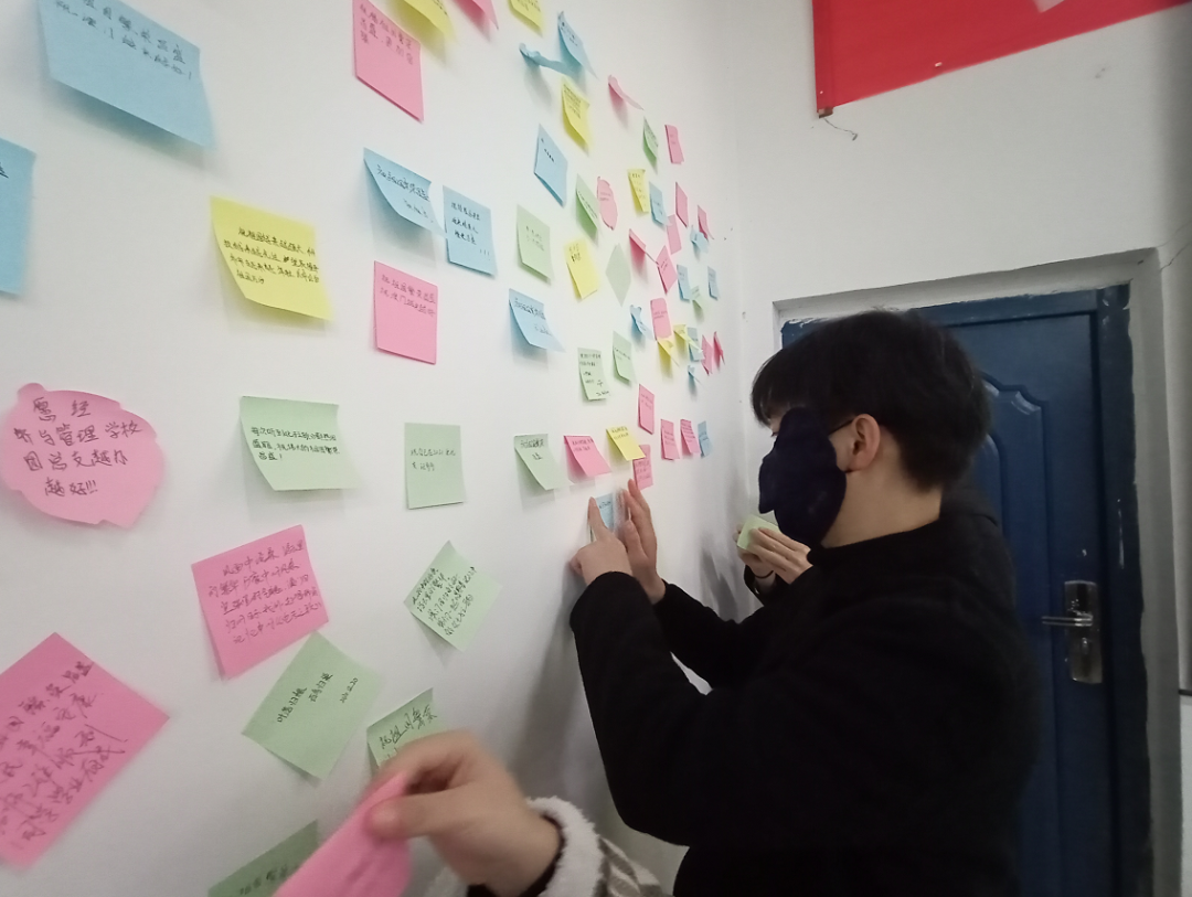 经济与管理学院团总支组织开展“纪念澳门回归”团日活动(图2) 经济与管理学院团总支组织开展“纪念澳门回归”团日活动(图2)