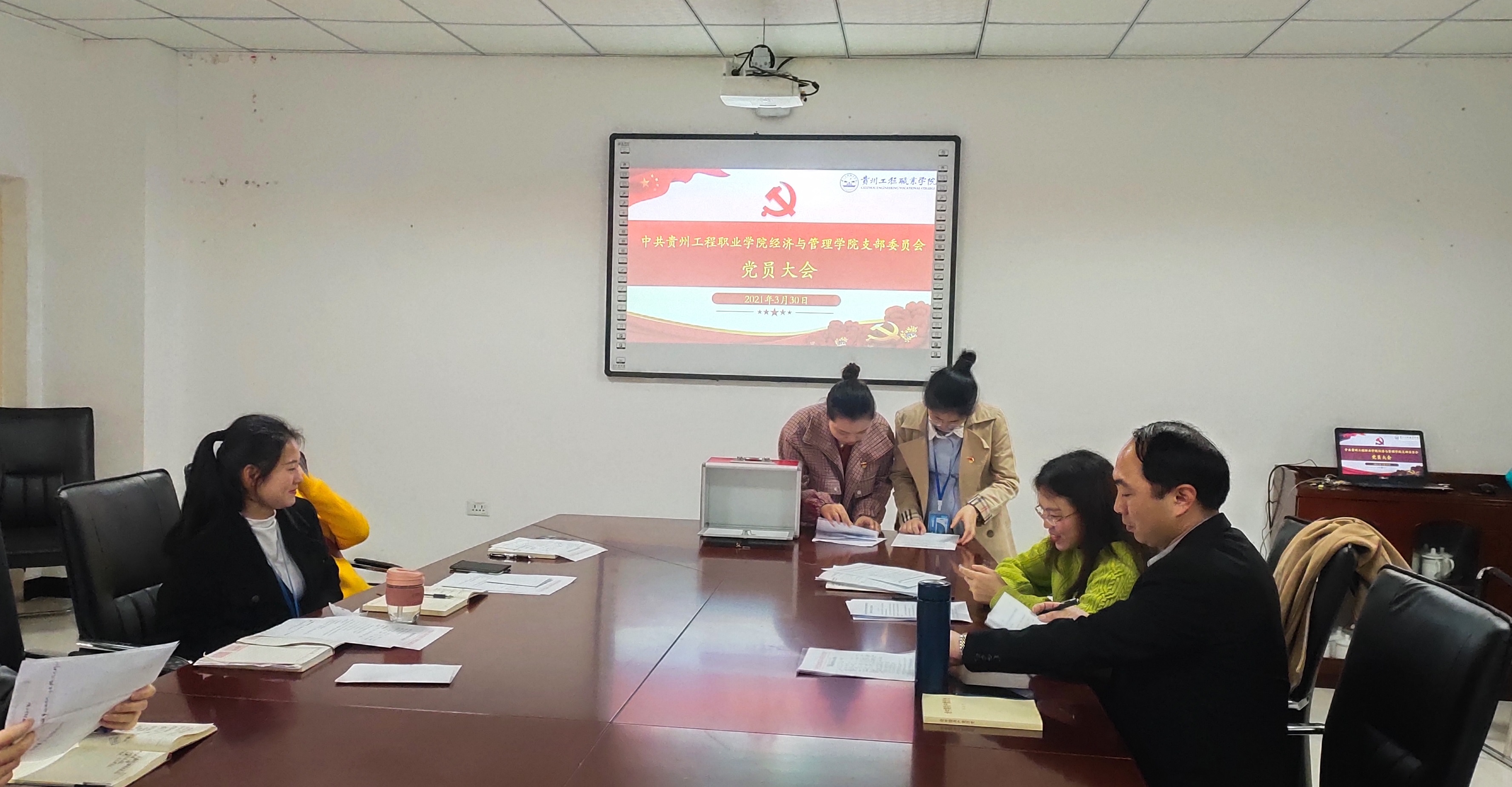 牢记初心 再启征程(图2) 牢记初心 再启征程(图2)