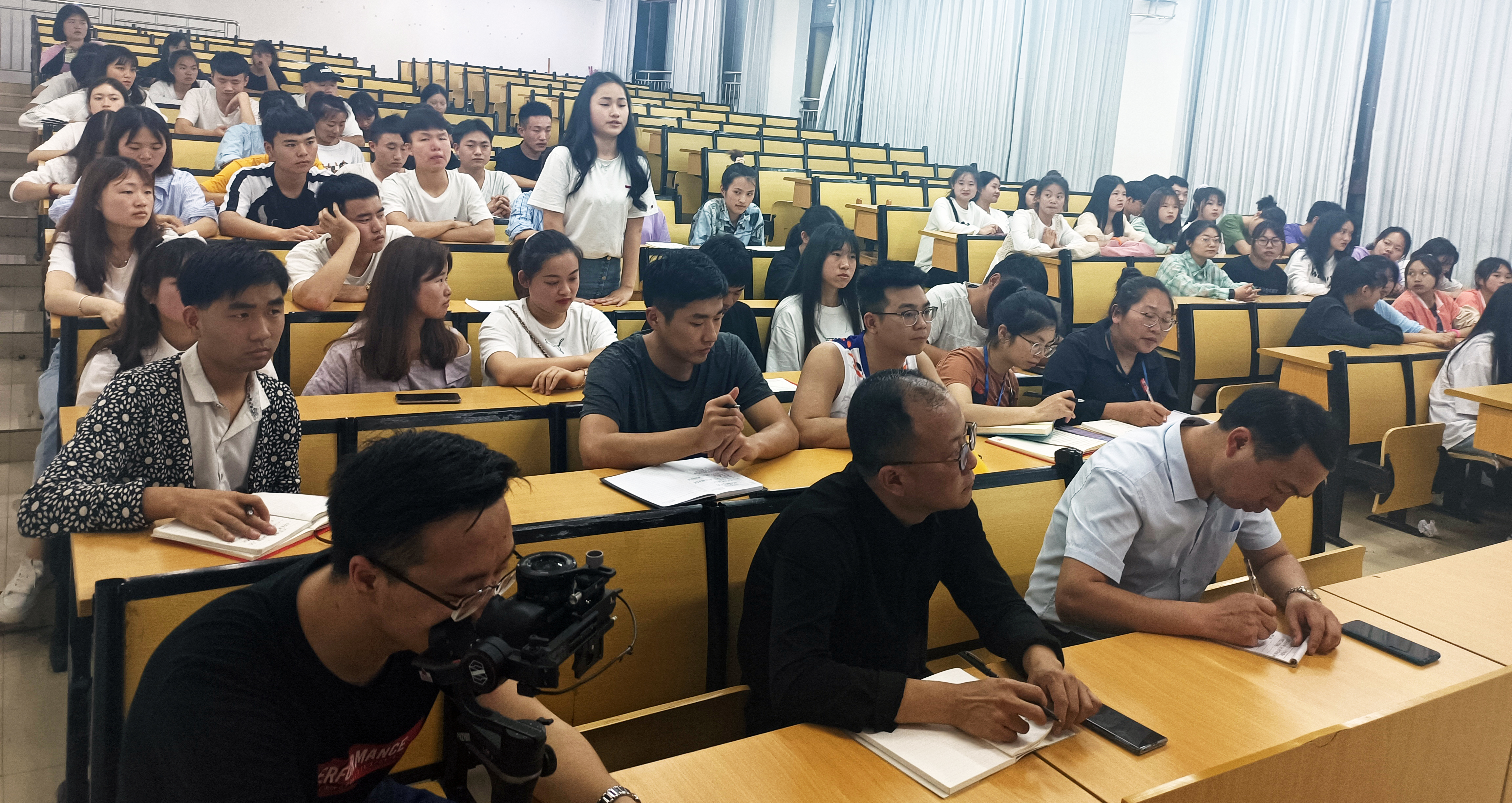 查学情  办实事  开新局(图1)