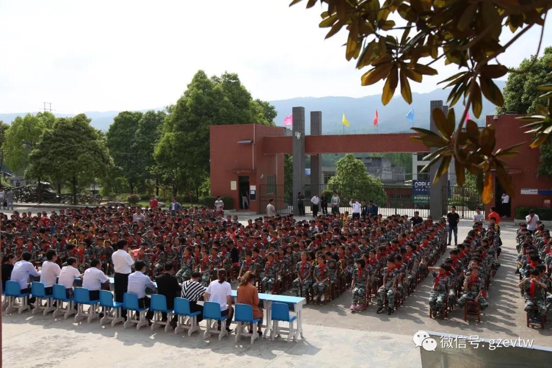 beat365在线唯一官网“青春有伴·我不孤单”系列主题帮扶活动之“微扶贫·微心愿”(图3)