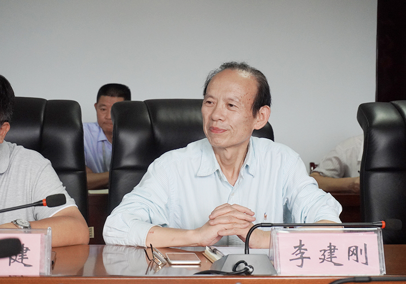 省教育厅党组成员、工会主席王慧到beat365开展秋季学期开学工作专项督导检查(图2)