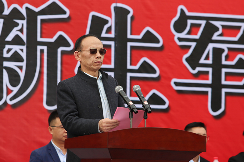 beat365在线唯一官网举行2020级新生军训结训暨开学典礼(图3)