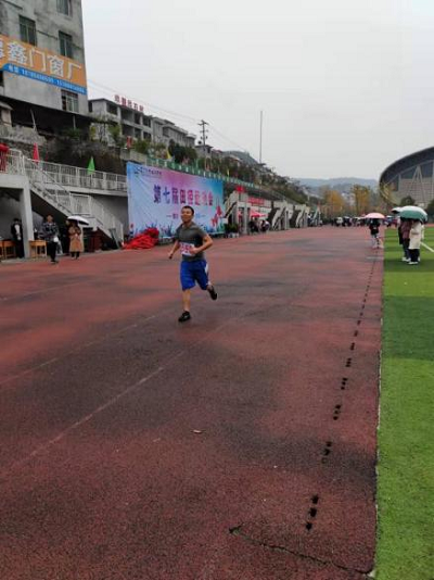 礼赞百年,筑梦青春——beat365在线唯一官网第七届田径运动会(图7) 礼赞百年,筑梦青春——beat365在线唯一官网第七届田径运动会(图7)