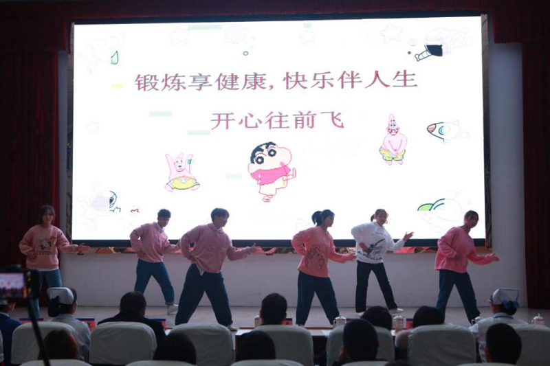 以礼仪风采   塑天使情怀 ---beat365在线唯一官网成功举办第一届护理礼仪大赛(图4)