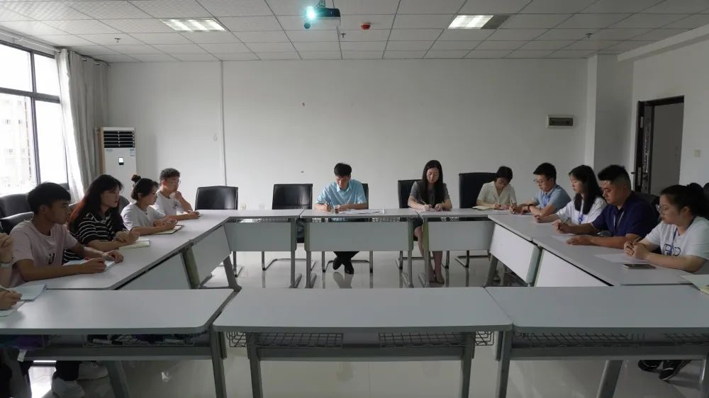 贵州省教育厅专家组到beat365在线唯一官网开展2021年度年检工作(图5)