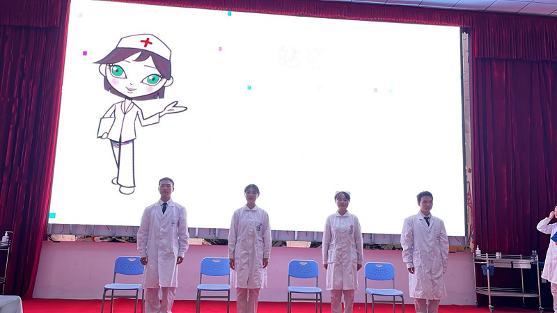 礼展内涵·仪韵风采——护理学院成功举办beat365在线唯一官网第二届护理礼仪大赛决赛暨闭幕式(图7)