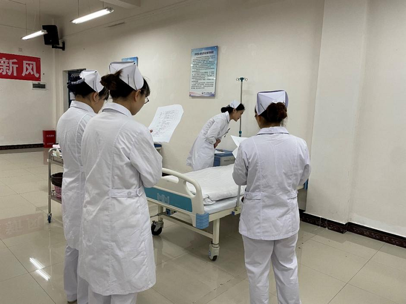 创新协同·奋竞于春-beat365在线唯一官网第六届护理技能大赛圆满举办(图8) 创新协同·奋竞于春-beat365在线唯一官网第六届护理技能大赛圆满举办(图8)