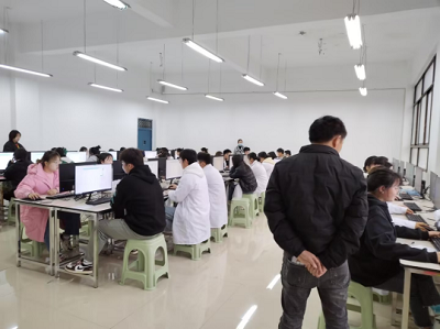 开展职业技能鉴定 促进技能人才发展(图2) 开展职业技能鉴定 促进技能人才发展(图2)