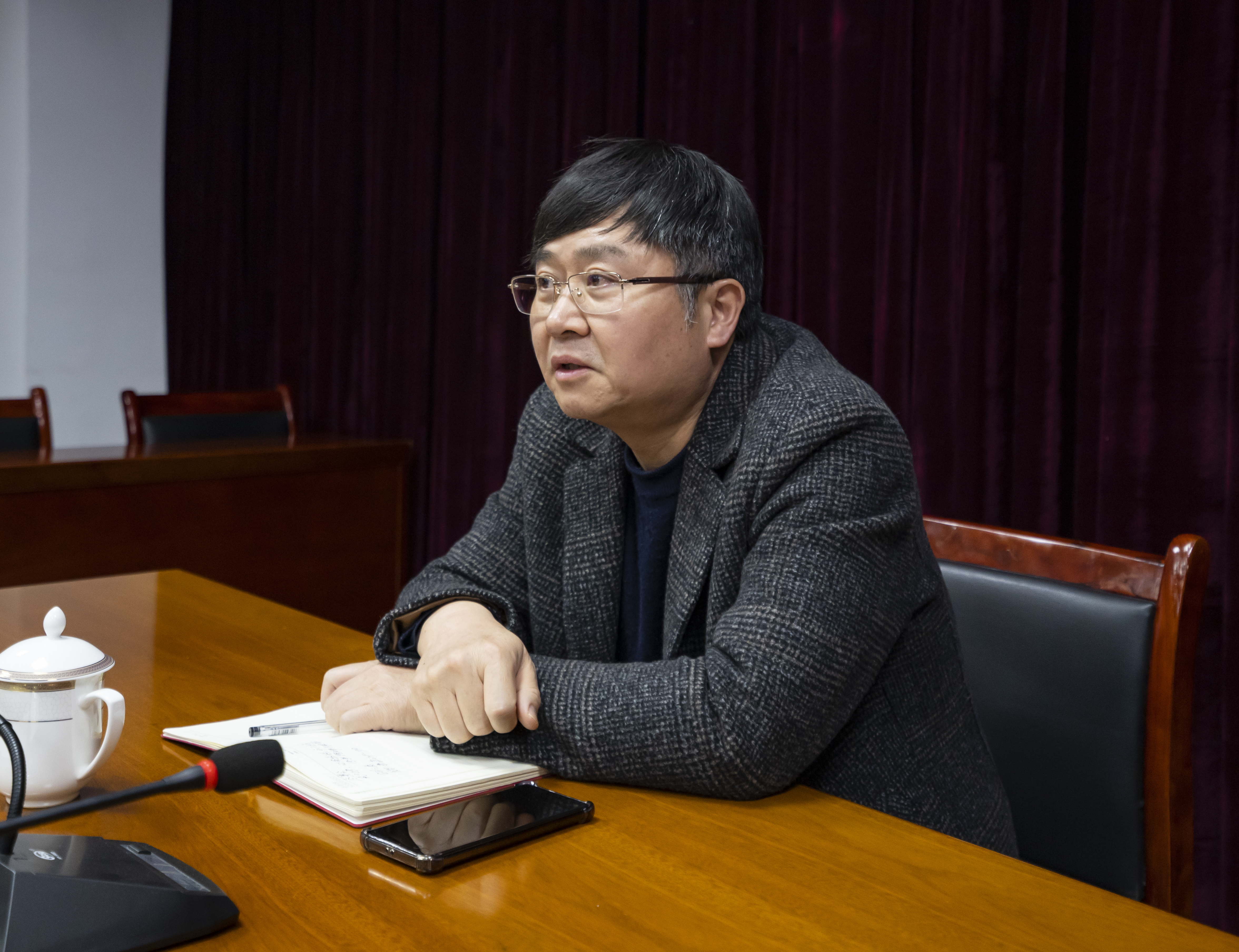 beat365在线唯一官网党员干部集中观看《榜样7》(图2) beat365在线唯一官网党员干部集中观看《榜样7》(图2)