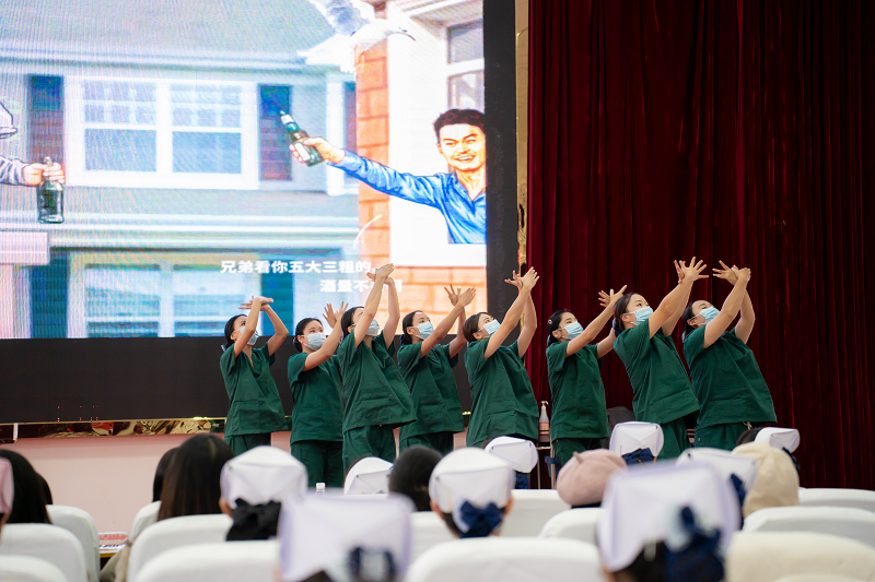 展礼仪文化·扬职业风采——护理学院隆重举行beat365在线唯一官网第二届护理礼仪大赛开幕式暨选拔赛初赛(图10)