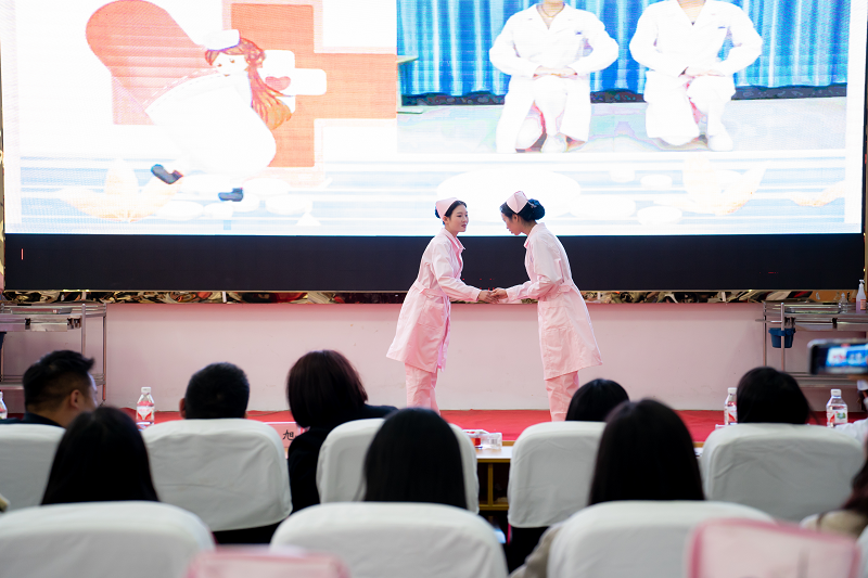 展礼仪文化·扬职业风采——护理学院隆重举行beat365在线唯一官网第二届护理礼仪大赛开幕式暨选拔赛初赛(图12)