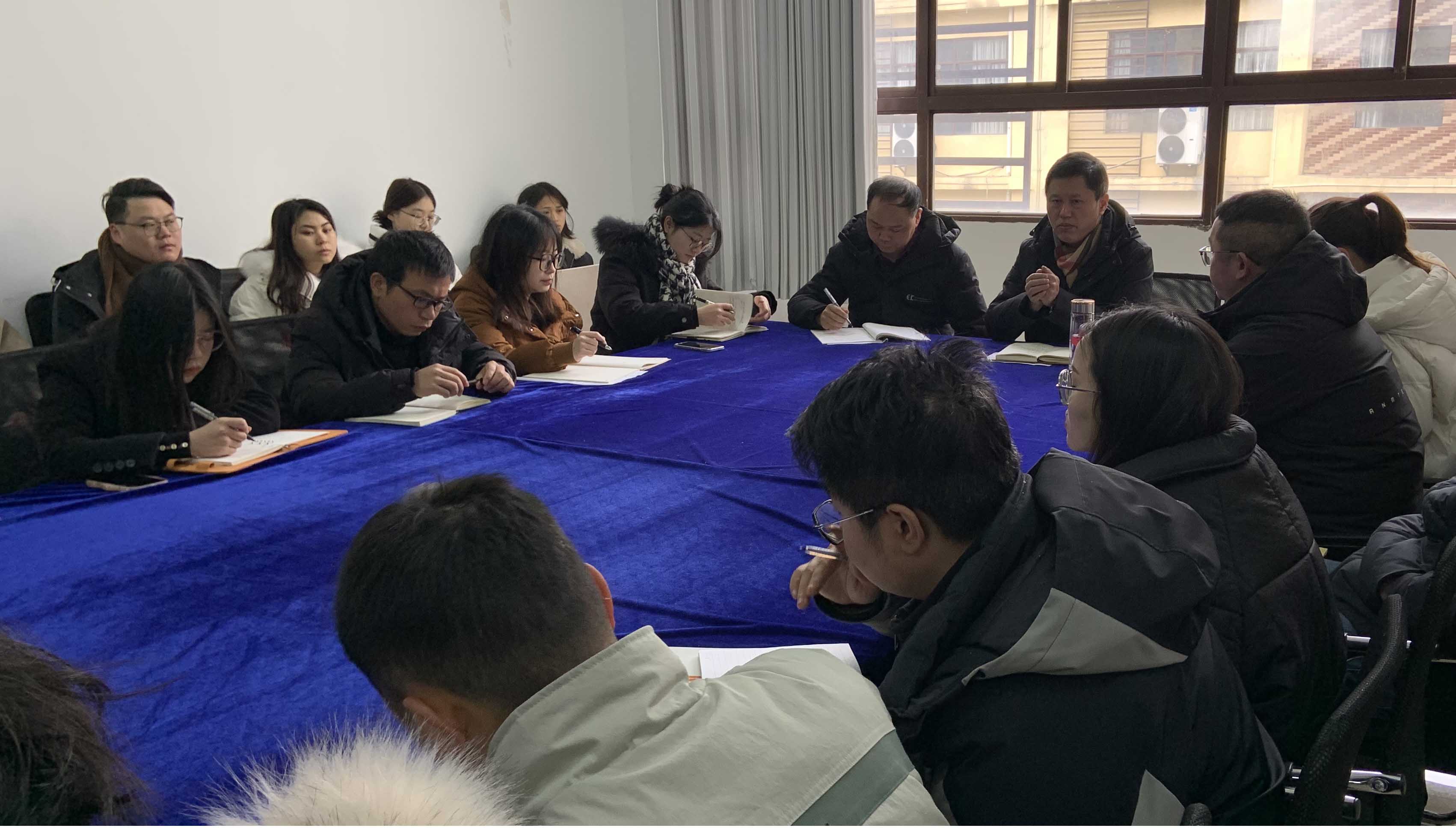 装备制造与信息技术学院召开2023-2024学年度第二学期第一次教师工作会暨第一次教学工作例会(图2) 装备制造与信息技术学院召开2023-2024学年度第二学期第一次教师工作会暨第一次教学工作例会(图2)