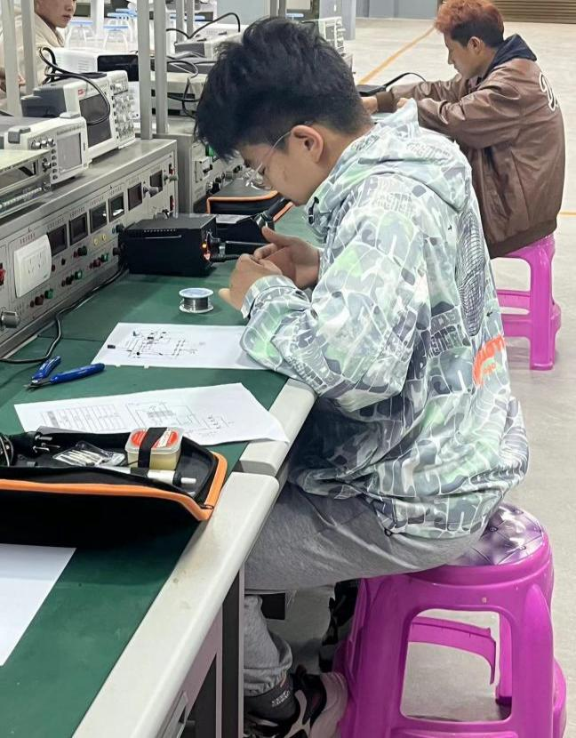 “匠心筑梦 职创未来”技能竞赛活动 正在进行时(图5) “匠心筑梦 职创未来”技能竞赛活动 正在进行时(图5)