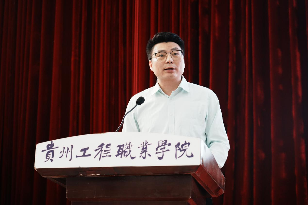 匠心筑梦 职创未来| beat365装备制造与信息技术学院“技能活动月”系列活动圆满结束(图9) 匠心筑梦 职创未来| beat365装备制造与信息技术学院“技能活动月”系列活动圆满结束(图9)