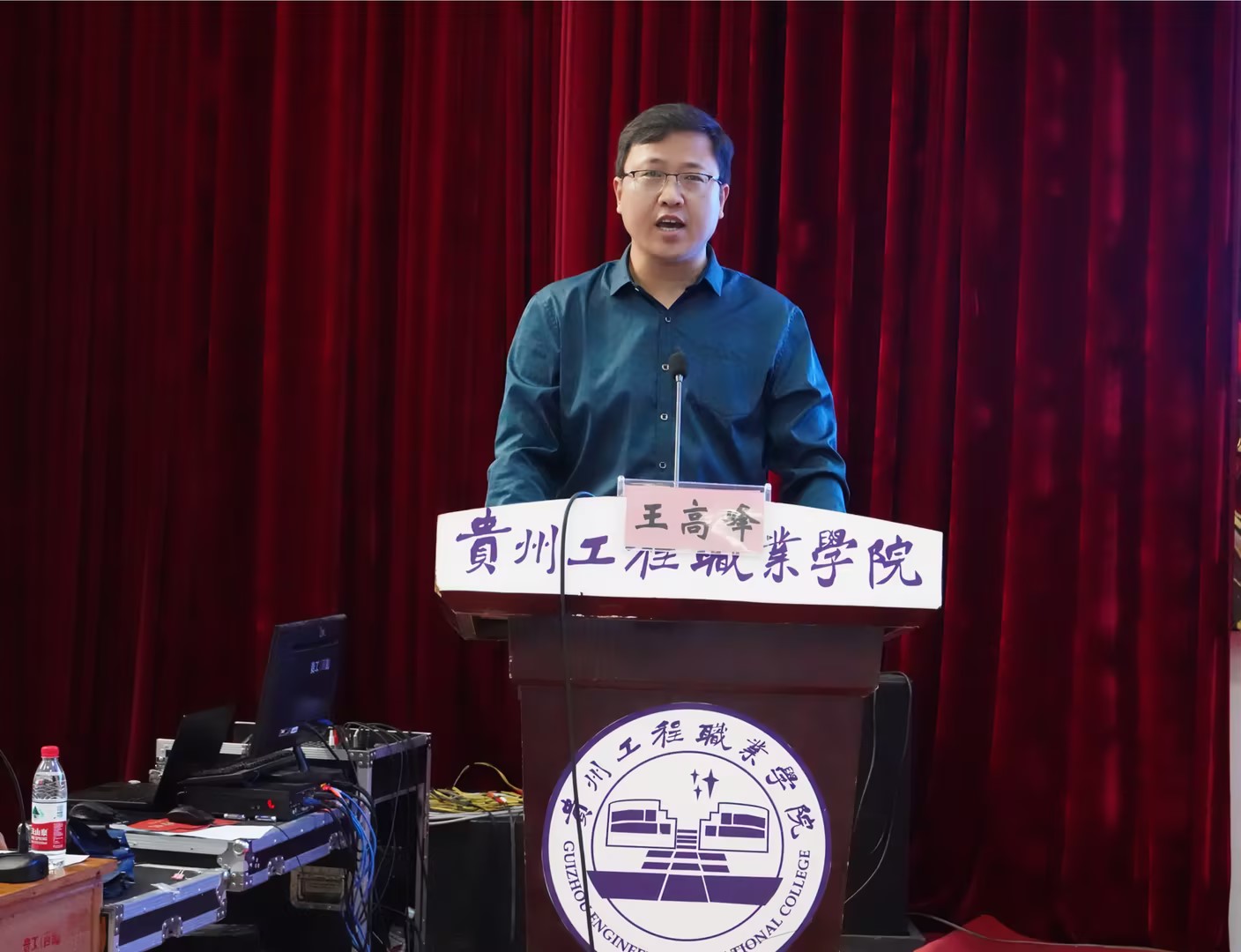 比学赶超强技能·业务比武展风采 ——beat365在线唯一官网第七届护理技能大赛圆满举办(图3)