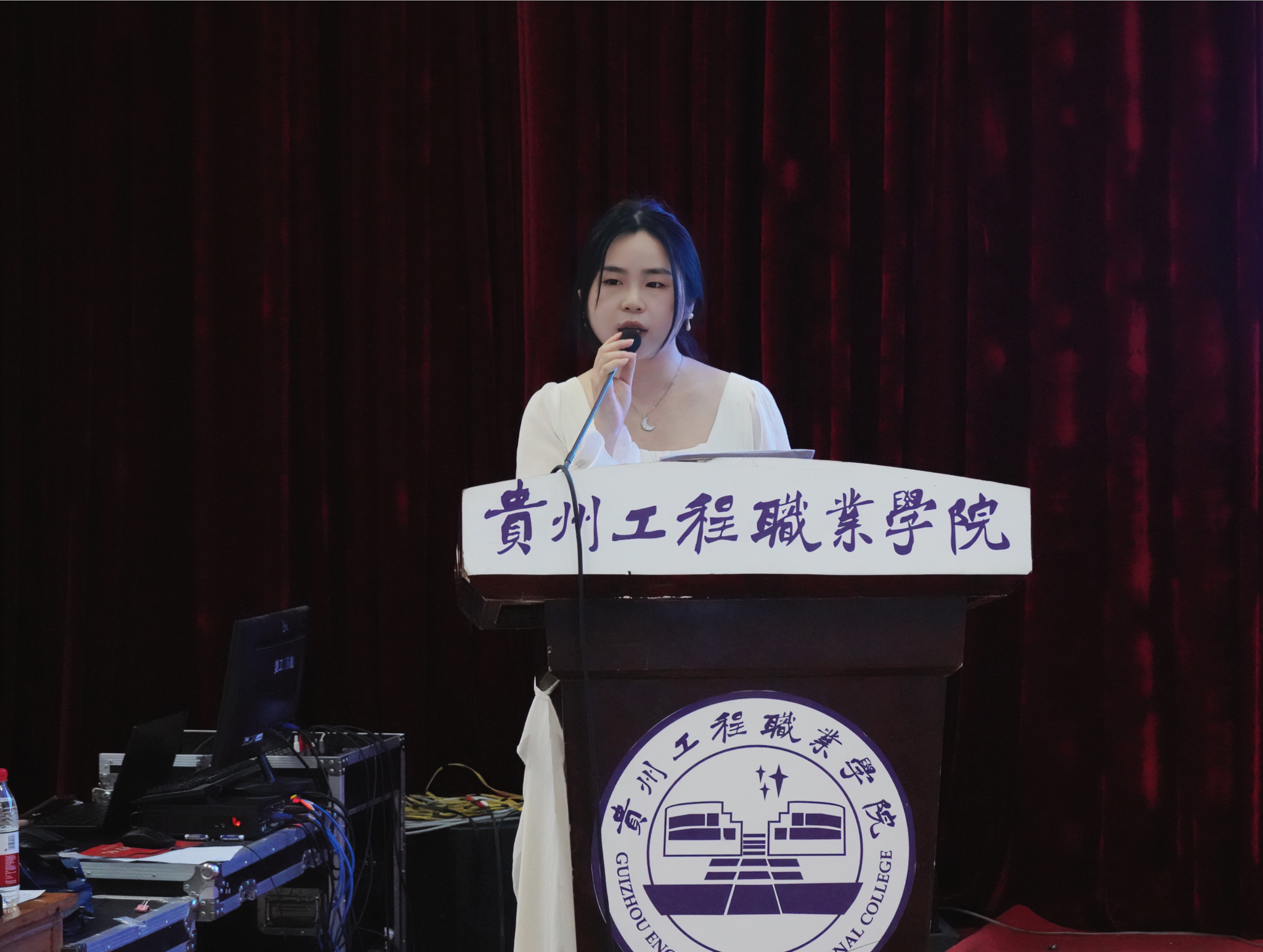 比学赶超强技能·业务比武展风采 ——beat365在线唯一官网第七届护理技能大赛圆满举办(图4)