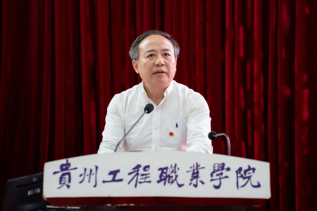 挺膺担当砺青春·踔厉奋发向未来丨beat365召开2023-2024学年度五四表彰大会(图12)