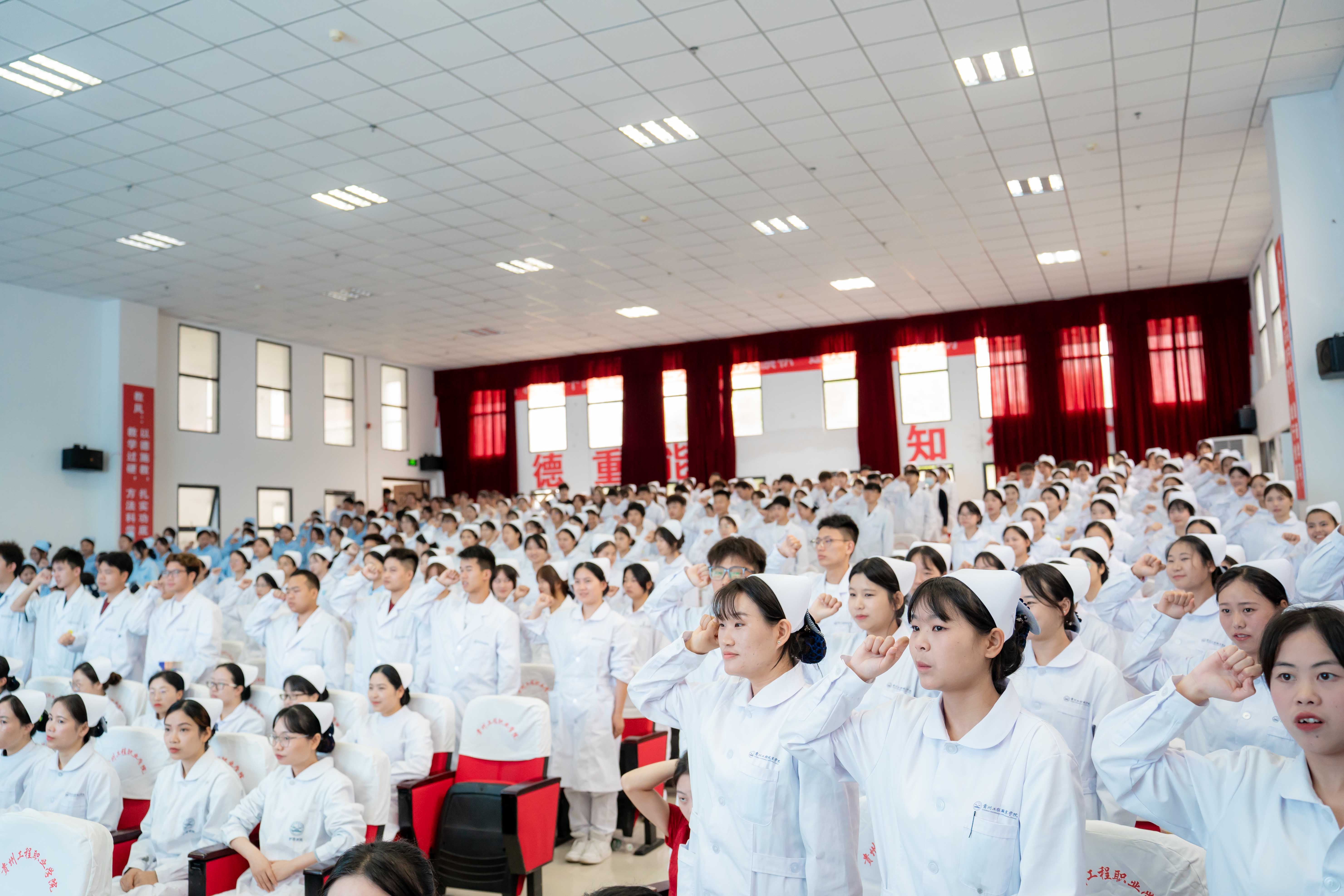 护佑健康，逐梦前行——beat365在线唯一官网成功举办5·12国际护士节活动暨授帽仪式(图6)