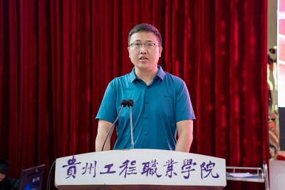 护佑健康,逐梦前行——beat365在线唯一官网成功举办5·12国际护士节活动暨授帽仪式(图2) 护佑健康,逐梦前行——beat365在线唯一官网成功举办5·12国际护士节活动暨授帽仪式(图2)