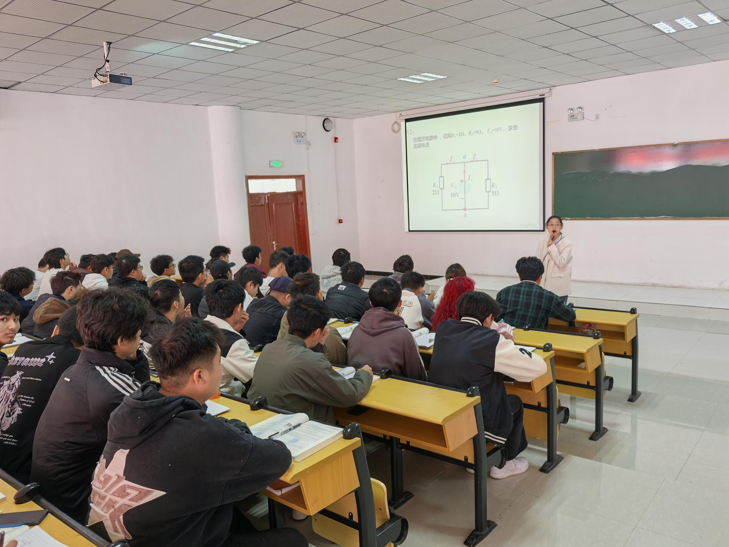 beat365在线唯一官网2024-2025学年度公开示范课活动圆满结束(图4)