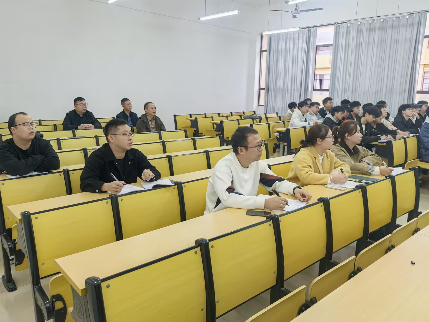 beat365在线唯一官网2024-2025学年度公开示范课活动圆满结束(图5)