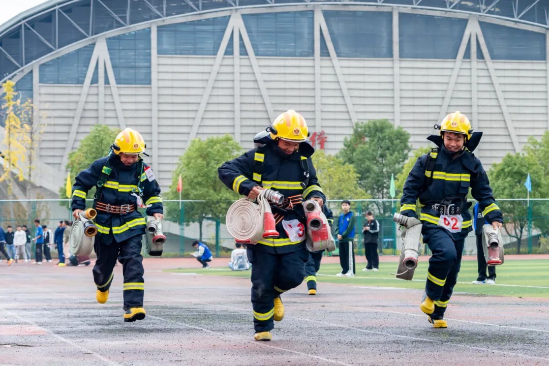 beat365在线唯一官网举办德江县第三届大学生消防技能运动会(图8)