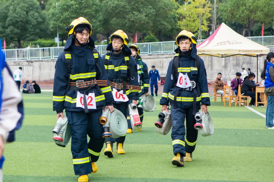 beat365在线唯一官网举办德江县第三届大学生消防技能运动会(图9)