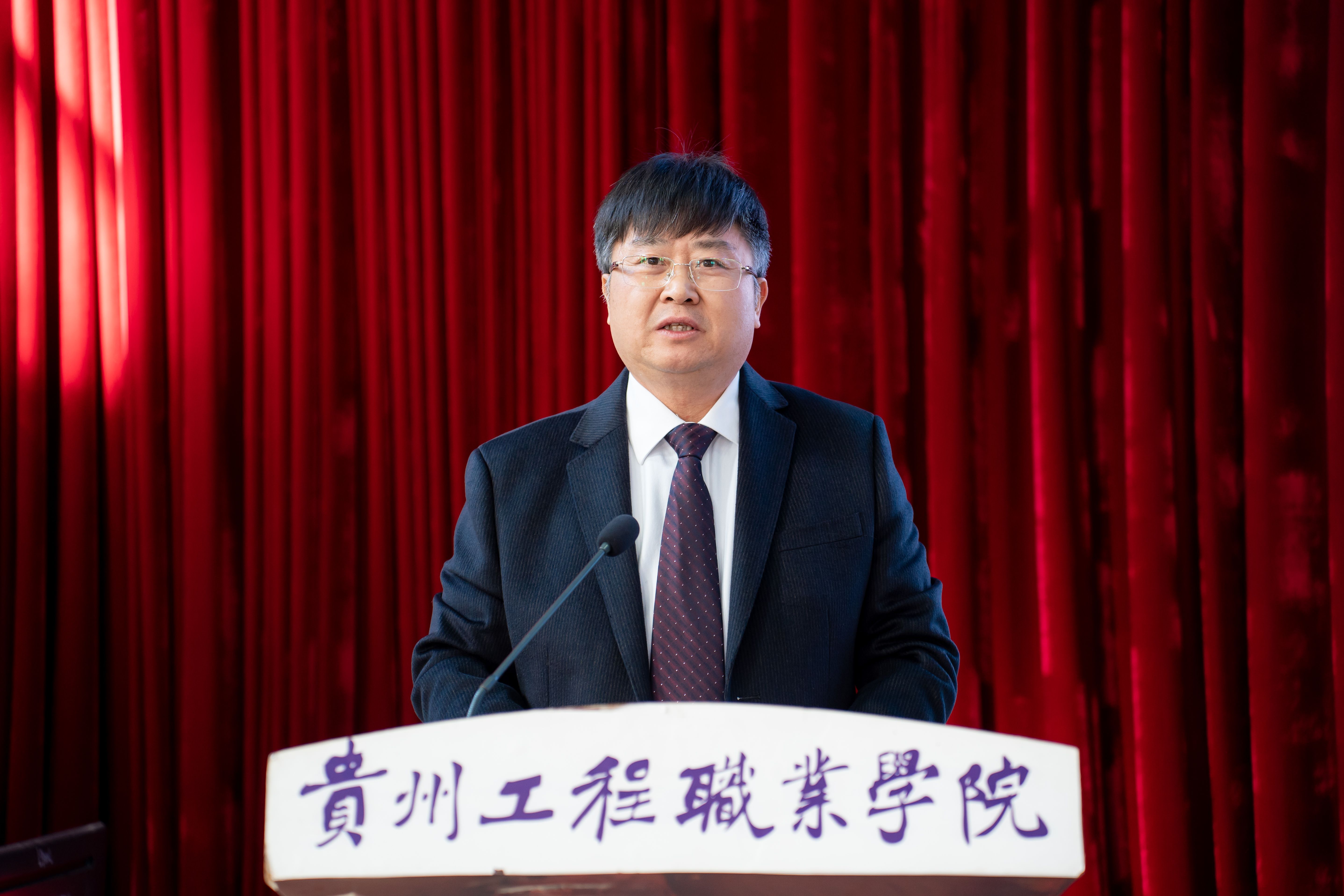 beat365在线唯一官网第五次学生代表大会顺利召开(图2)