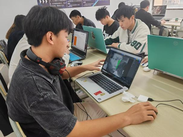 校企合作新启航 智育英才共辉煌——人工智能与信息工程学院携手百智云企业 共筑校企合作新篇章(图3) 校企合作新启航 智育英才共辉煌——人工智能与信息工程学院携手百智云企业 共筑校企合作新篇章(图3)