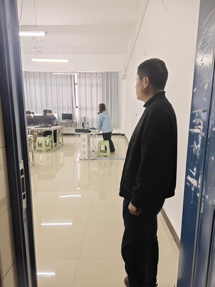 人工智能与信息工程学院2024-2025学年第二学期第二周督察简报(图1) 人工智能与信息工程学院2024-2025学年第二学期第二周督察简报(图1)