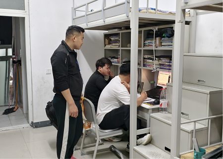 暖心进寝室 筑梦助成长 人工智能与信息工程学院开展宿舍大走访(图3)