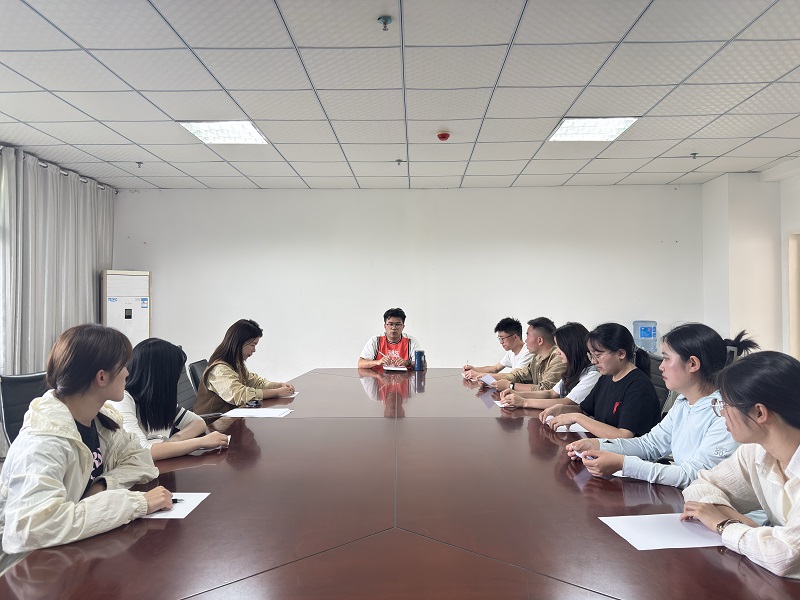 夯实理论根基•部署重点工作 ——马克思主义学院召开2025年春季学期第四次全体教师会议(图1)