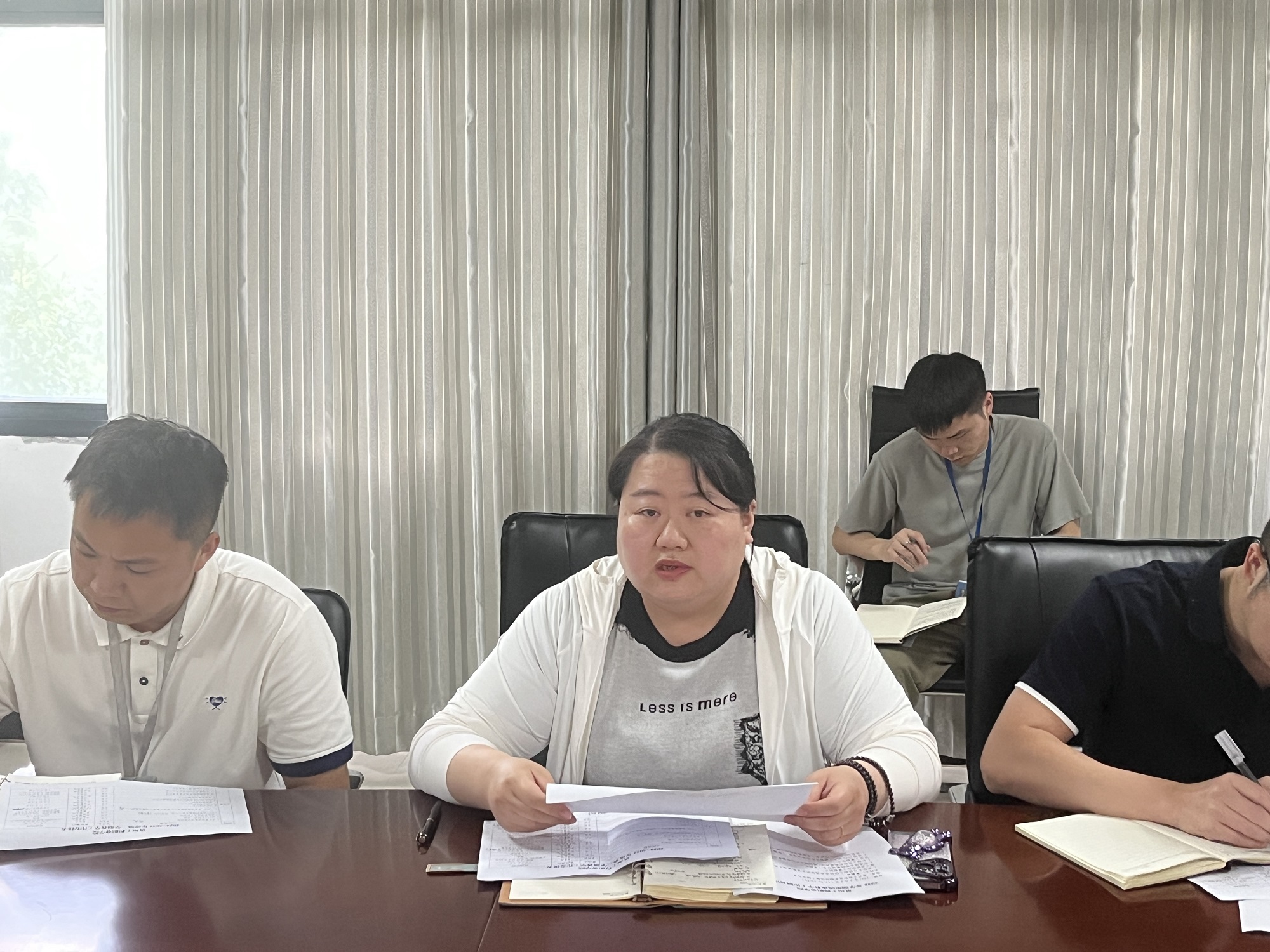 beat365召开2025年春季学期第四次教学工作例会(图2)