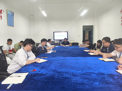 智能制造与汽车工程学院召开2025年春季学期期中师德师风警示教育大会(图1)