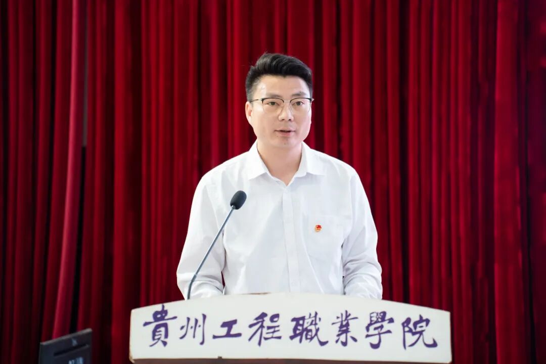 十年砥砺绽芳华·青春奋进向未来|beat365召开2024年度五四表彰大会(图4) 十年砥砺绽芳华·青春奋进向未来|beat365召开2024年度五四表彰大会(图4)