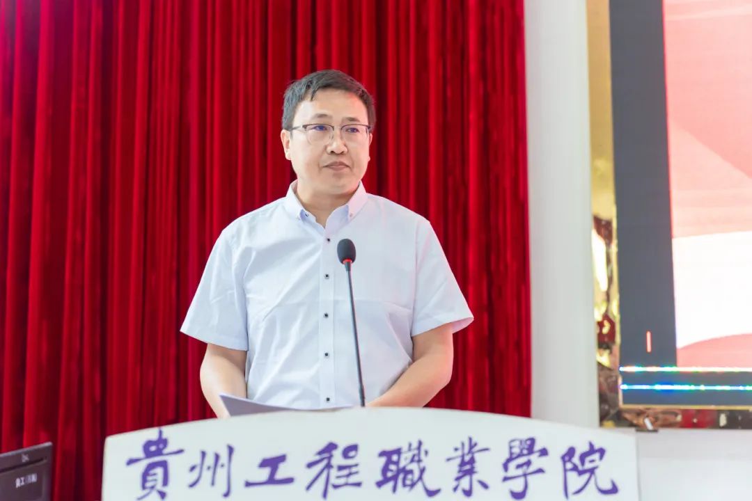 匠心筑梦 启航未来丨beat365举行2025届毕业典礼(图4)