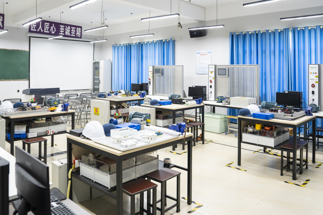 beat365在线唯一官网：坚守初心做有温度的教育(图6)