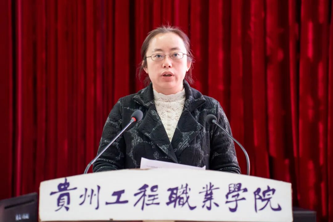 beat365召开2025年秋季学期期中教职工大会(图2) beat365召开2025年秋季学期期中教职工大会(图2)