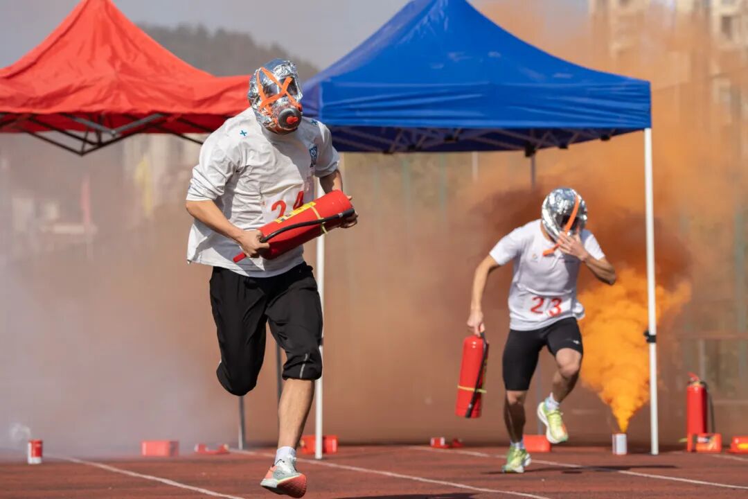 beat365举办德江县第四届大学生消防技能运动会暨消防安全培训演练活动(图10)