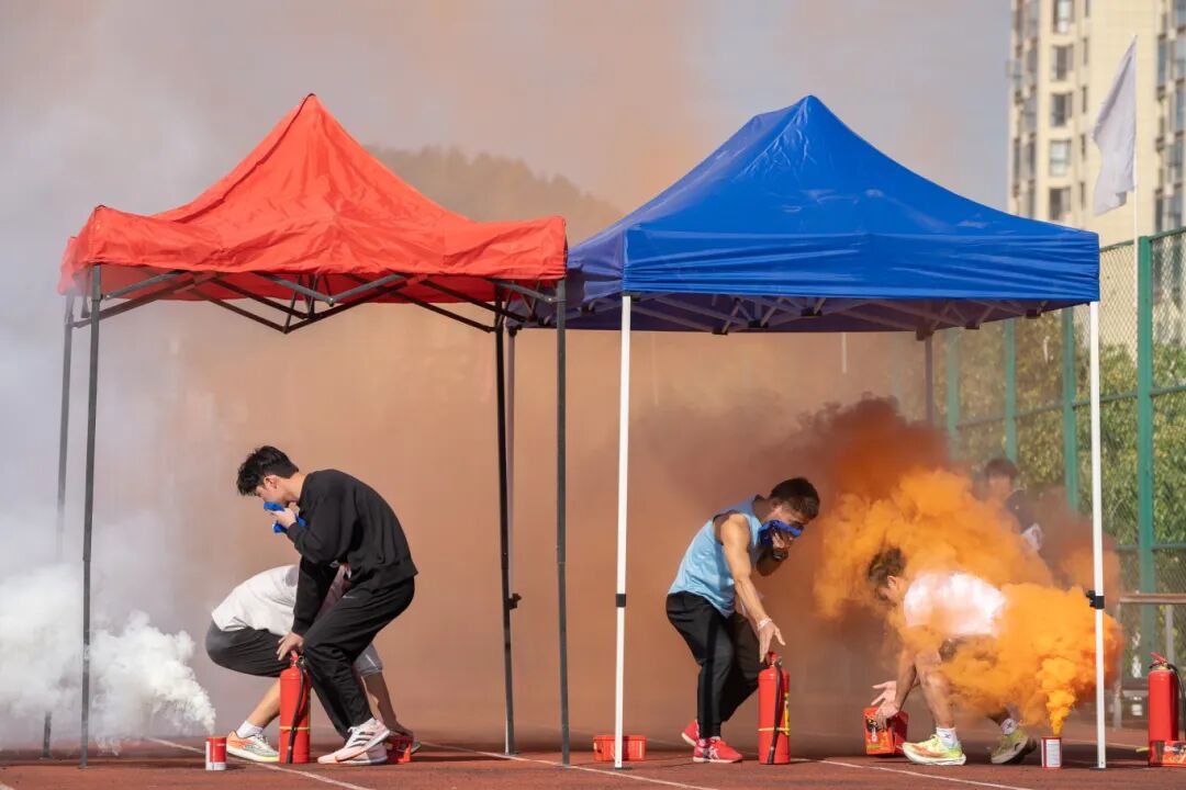 beat365举办德江县第四届大学生消防技能运动会暨消防安全培训演练活动(图9)