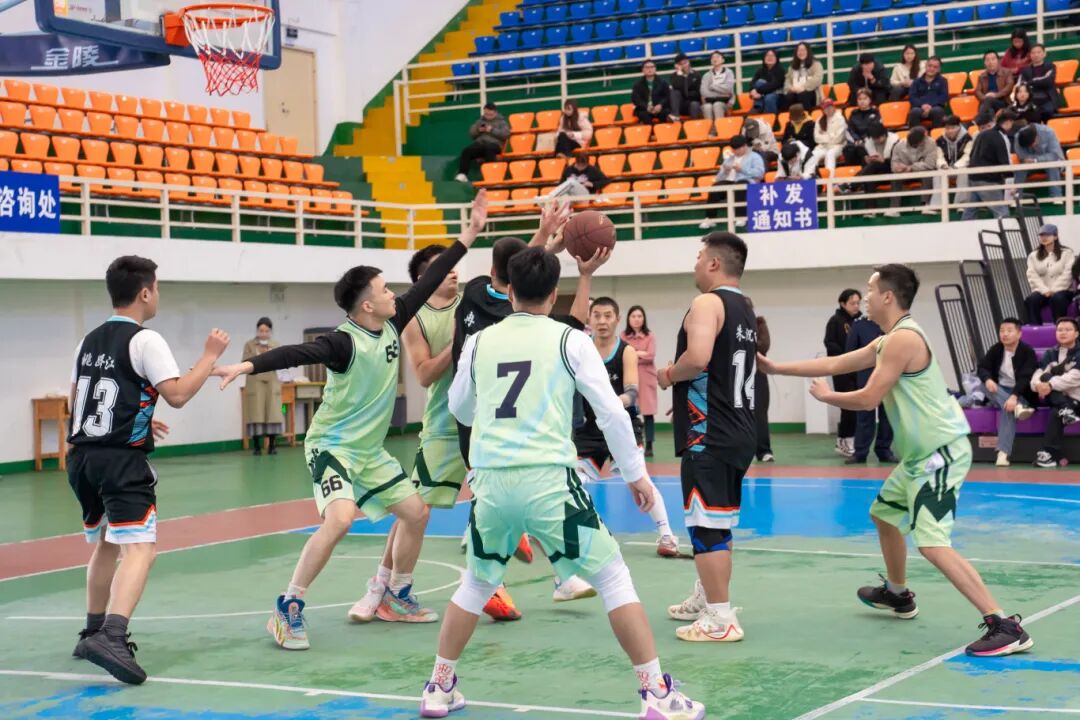 税校携手促交流 文体融合展新风丨beat365在线唯一官网与国家税务总局德江县税务局联合举办2025冬季趣味运动会(图9)