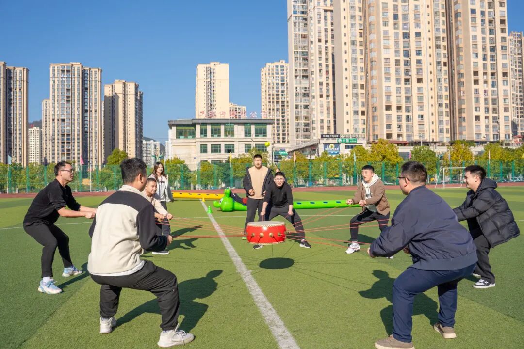 税校携手促交流 文体融合展新风丨beat365在线唯一官网与国家税务总局德江县税务局联合举办2025冬季趣味运动会(图13)