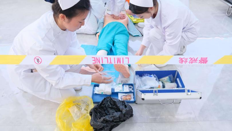 以技为翼护健康&nbsp;青春逐光启新程——beat365在线唯一官网第二届“健康护航杯”技能大赛圆满落幕(图4)