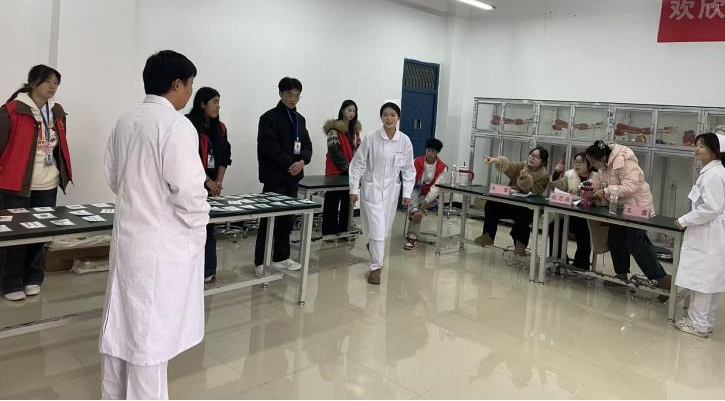 以技为翼护健康&nbsp;青春逐光启新程——beat365在线唯一官网第二届“健康护航杯”技能大赛圆满落幕(图5)