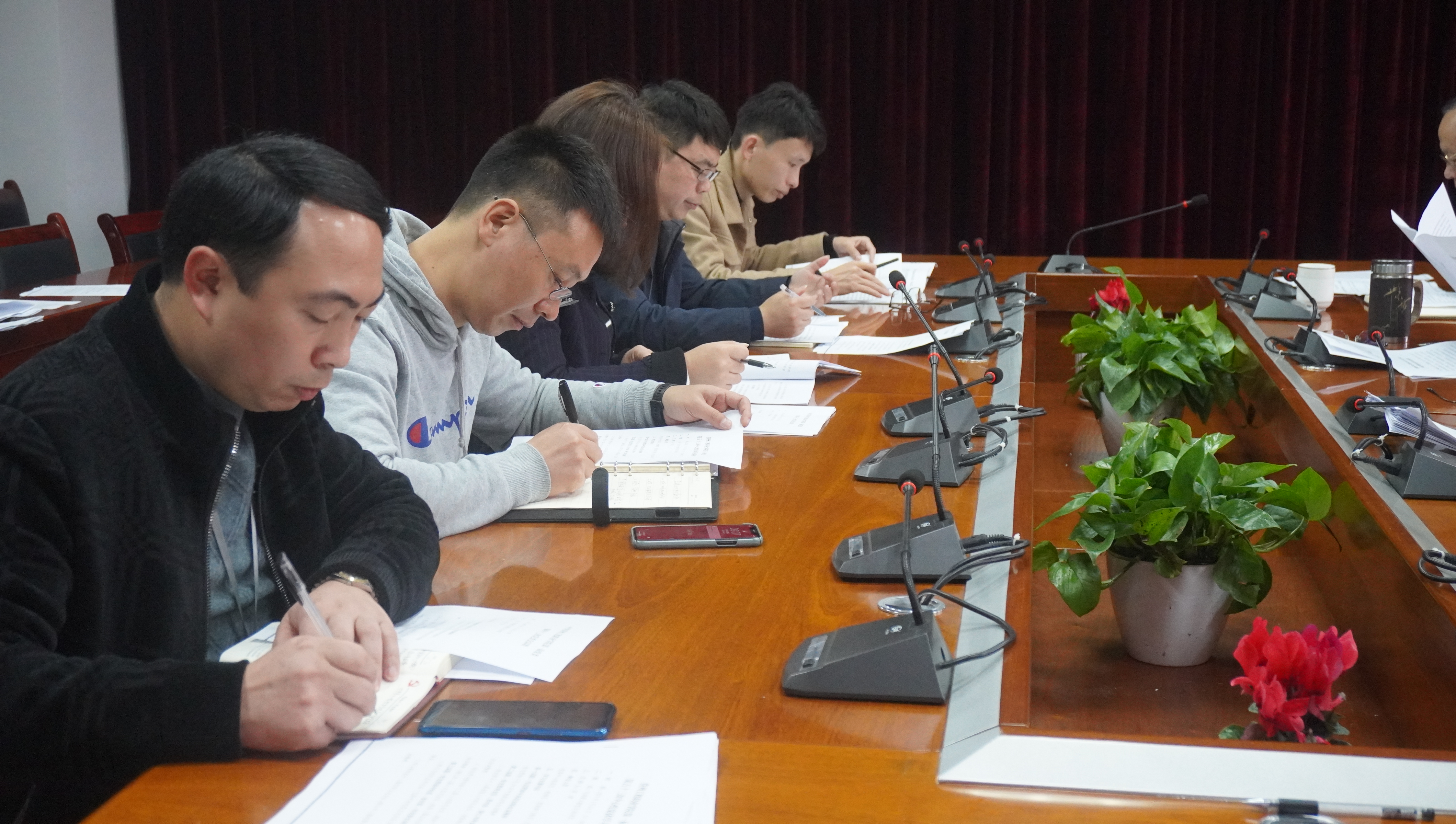 beat365在线唯一官网党委召开会议(图3)