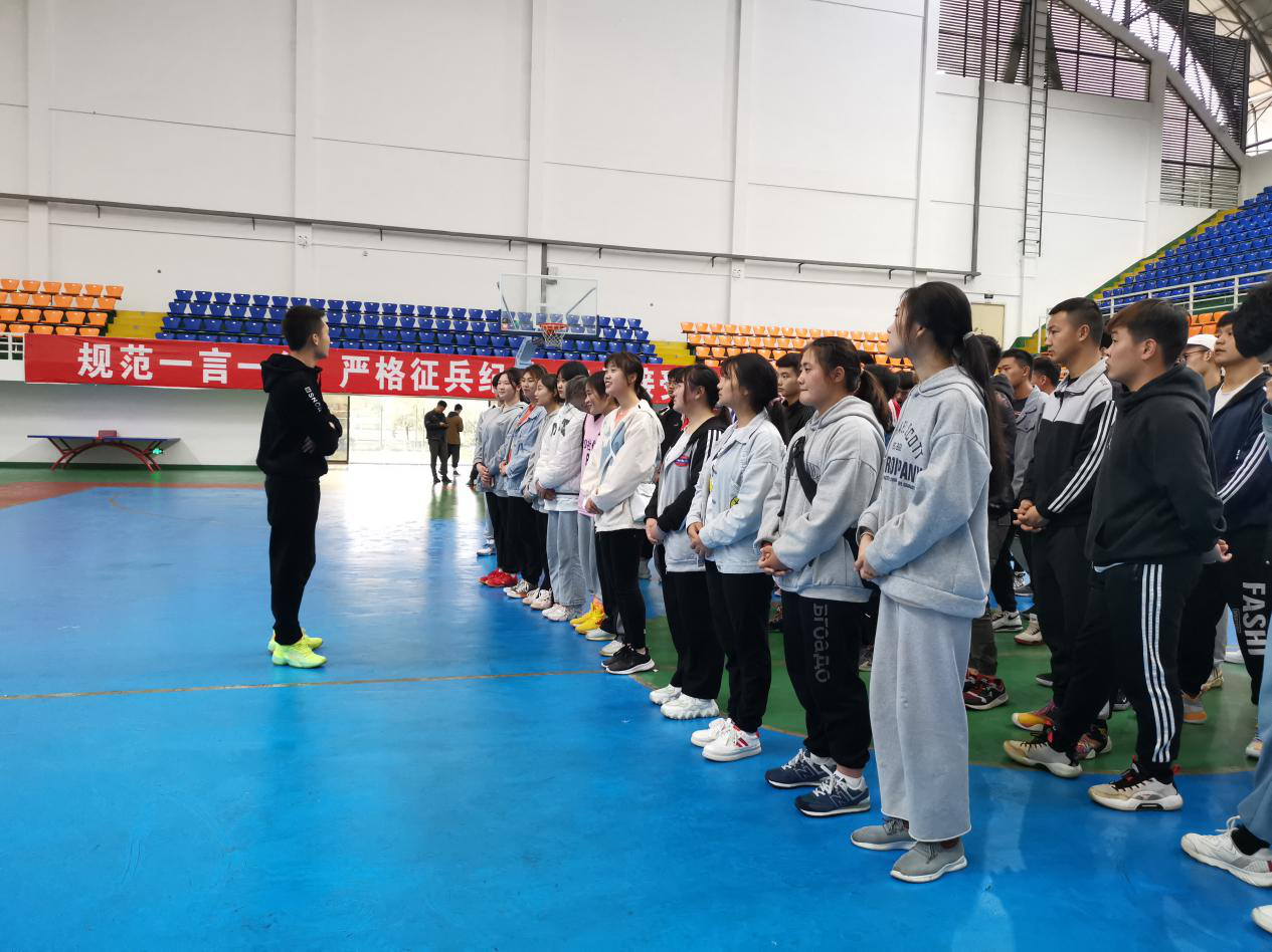 我(系)部全体教师与专业学生举行师生交流会(图3) 我(系)部全体教师与专业学生举行师生交流会(图3)