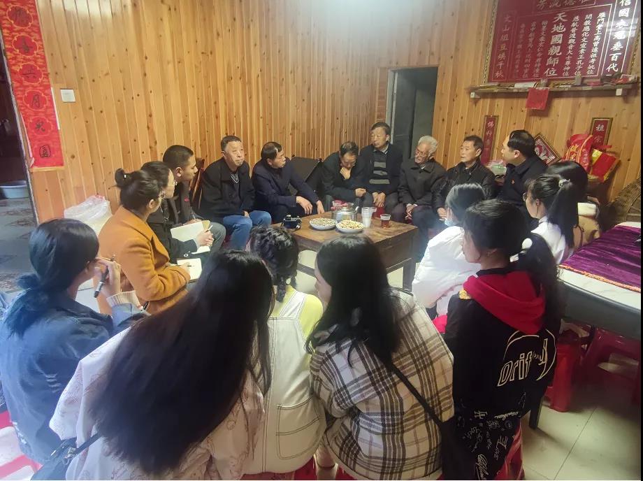 【党史学习教育】经济与管理学院党支部 开展“慰问革命老兵,重温红色历史” 主题党日活动(图4) 【党史学习教育】经济与管理学院党支部 开展“慰问革命老兵,重温红色历史” 主题党日活动(图4)