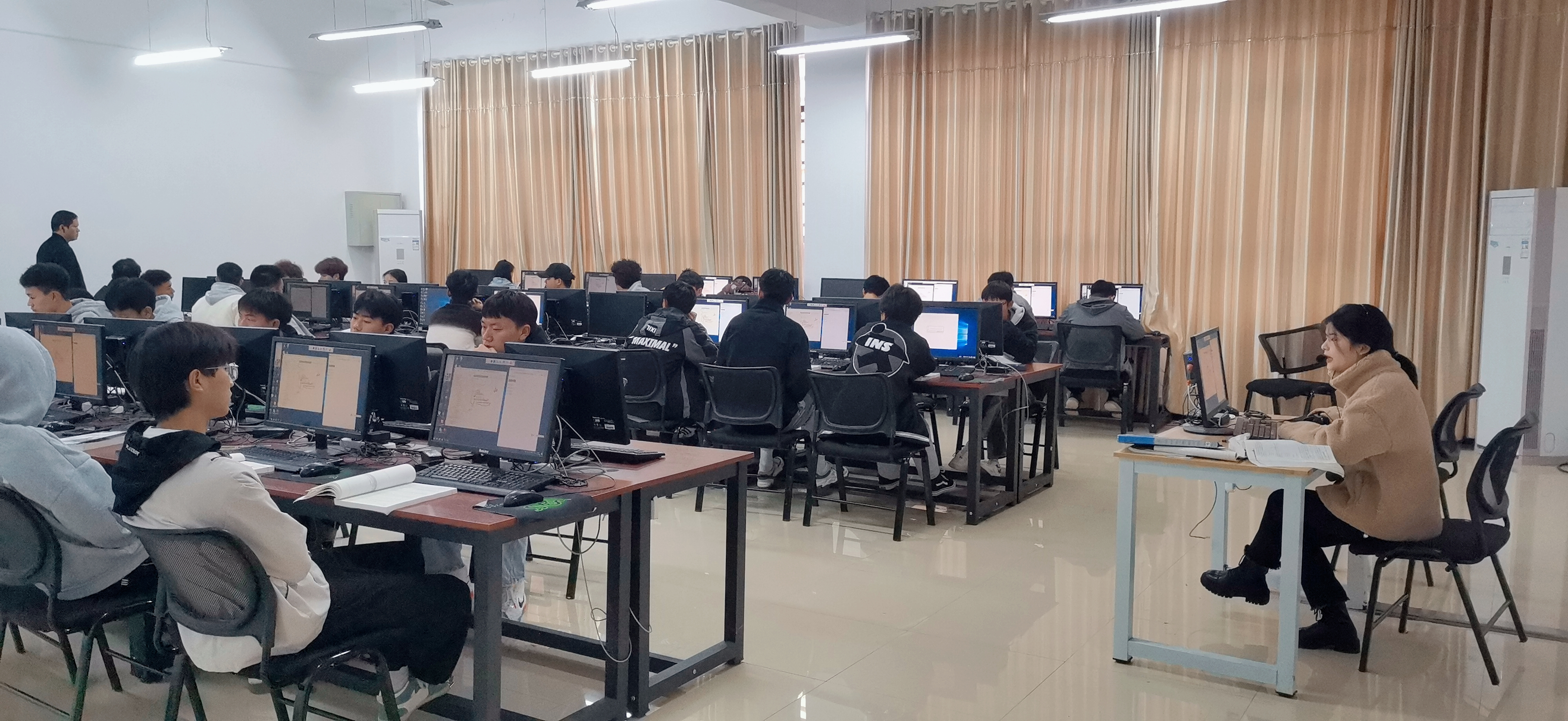 交通学院期中教学检查(图2)